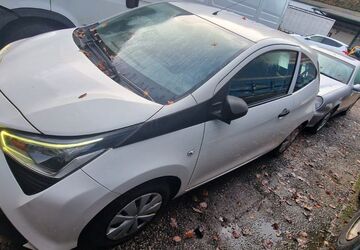 Toyota Aygo (X) 151.928 km 4.641 &euro; Sembach 67681