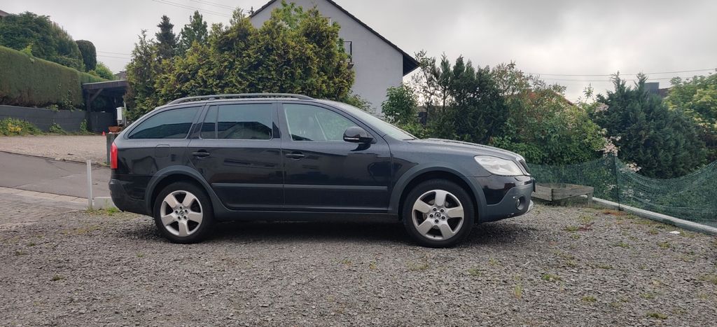 Skoda Octavia 243.000 km 8.100 &euro; Kaiserslautern 67661