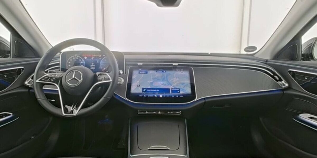 Mercedes-Benz E 220 T d Avantgarde*AHK* 8.139 km 49.800 &euro; Kaiserslautern 67657