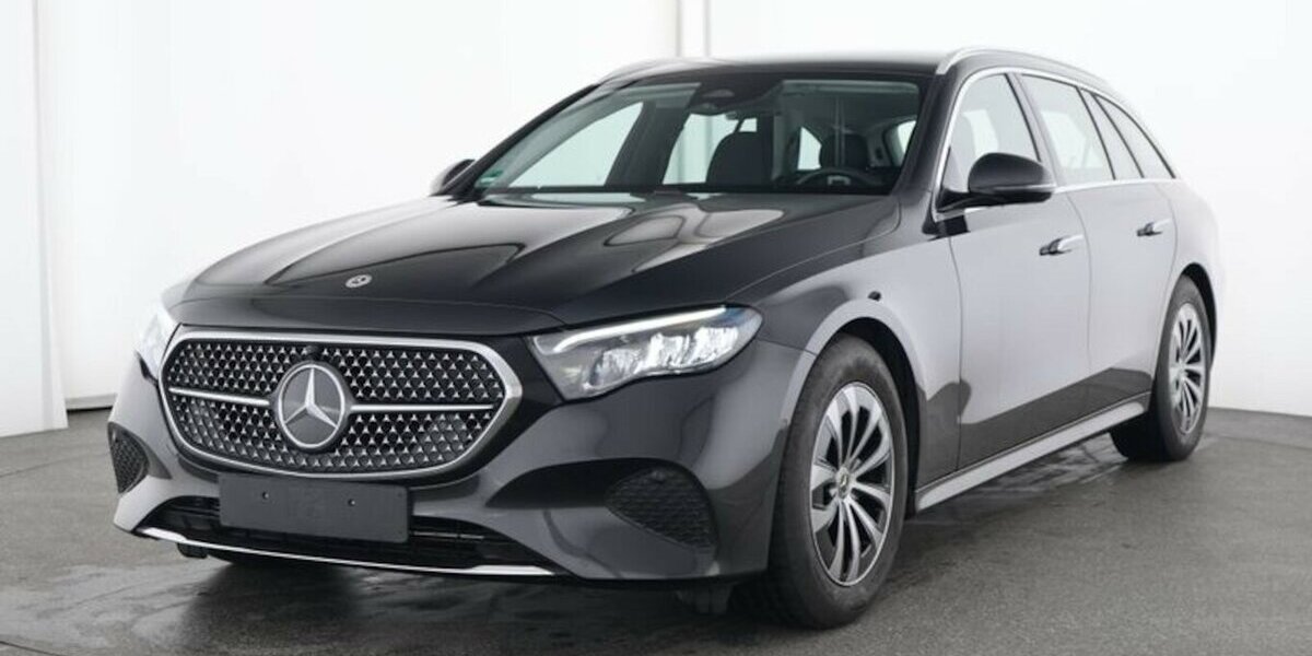 Mercedes-Benz E 220 T d Avantgarde*AHK* 8.139 km 49.800 &euro; Kaiserslautern 67657