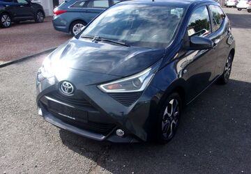 Toyota Aygo (X) 83.900 km 8.990 &euro; Bruchmühlbach 66892