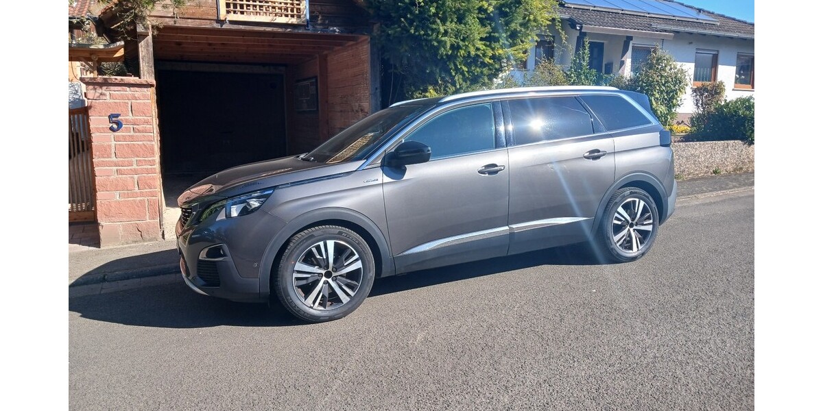 Peugeot 5008 107.000 km 16.000 &euro; Sembach 67677
