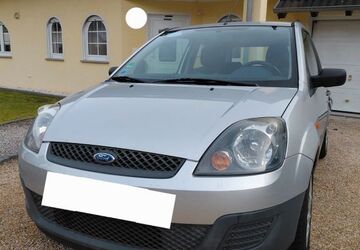 Ford Fiesta 98.500 km 2.700 &euro; Landstuhl 66849