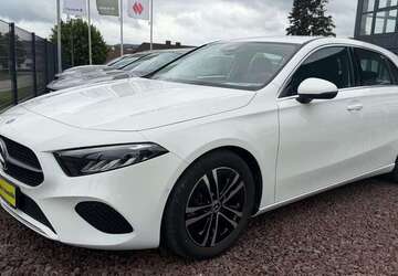 Mercedes-Benz A 180 11.200 km 29.800 &euro; Hütschenhausen 66882
