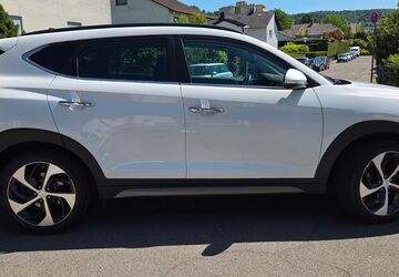 Hyundai TUCSON 85.000 km 14.900 &euro; Kaiserslautern 67663