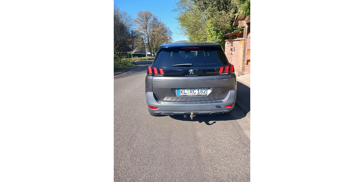 Peugeot 5008 107.000 km 16.000 &euro; Sembach 67677