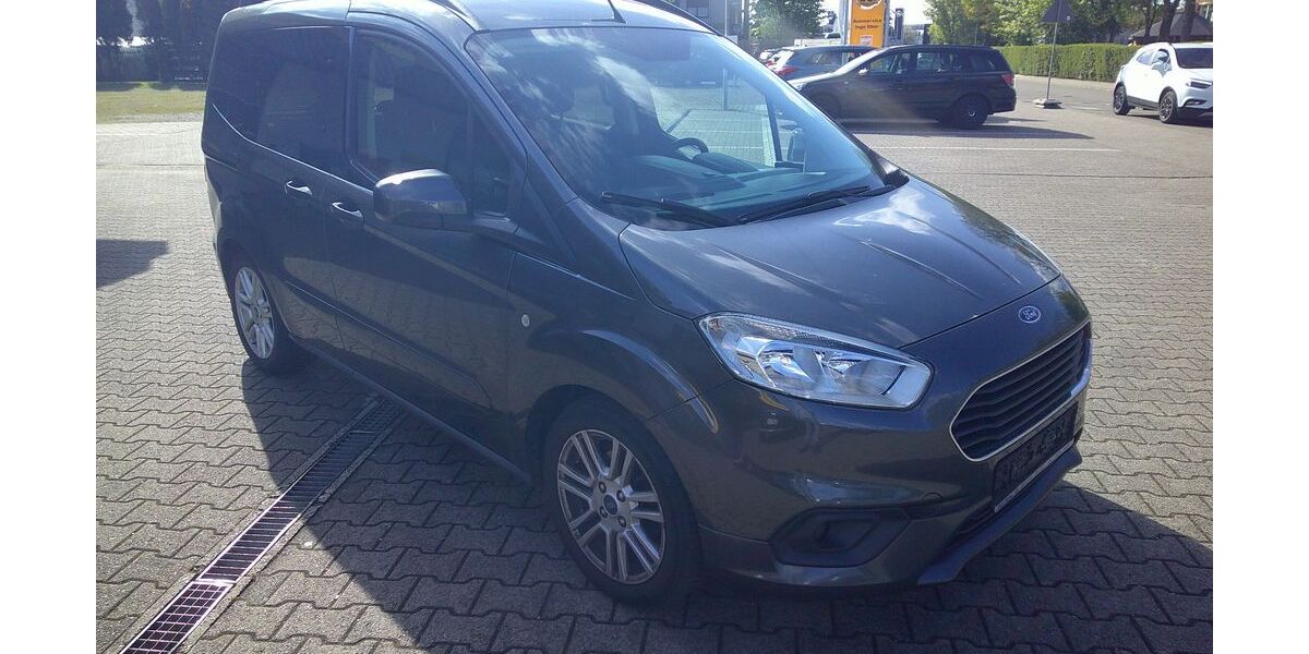 Ford Tourneo Courier 92.316 km 10.990 &euro; Landstuhl 66849