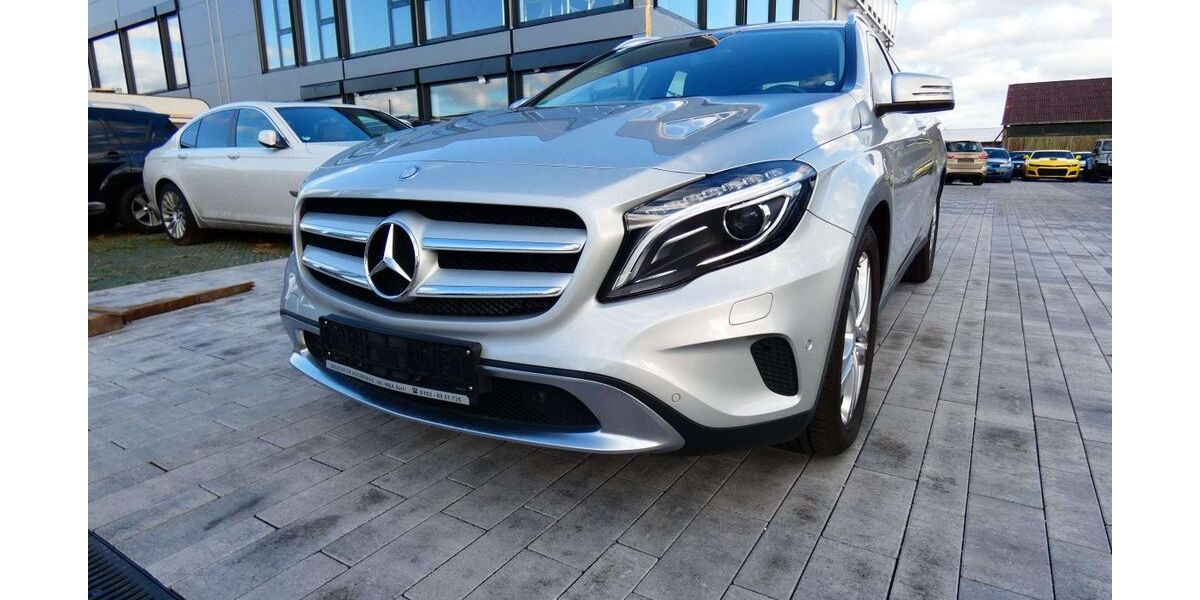 Mercedes-Benz GLA 200 40.000 km 20.250 &euro; Neustadt an der Weinstraße 67433