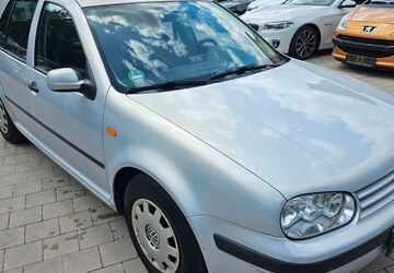 VW Golf 166.162 km 2.350 &euro; Lachen-Speyerdorf 67435