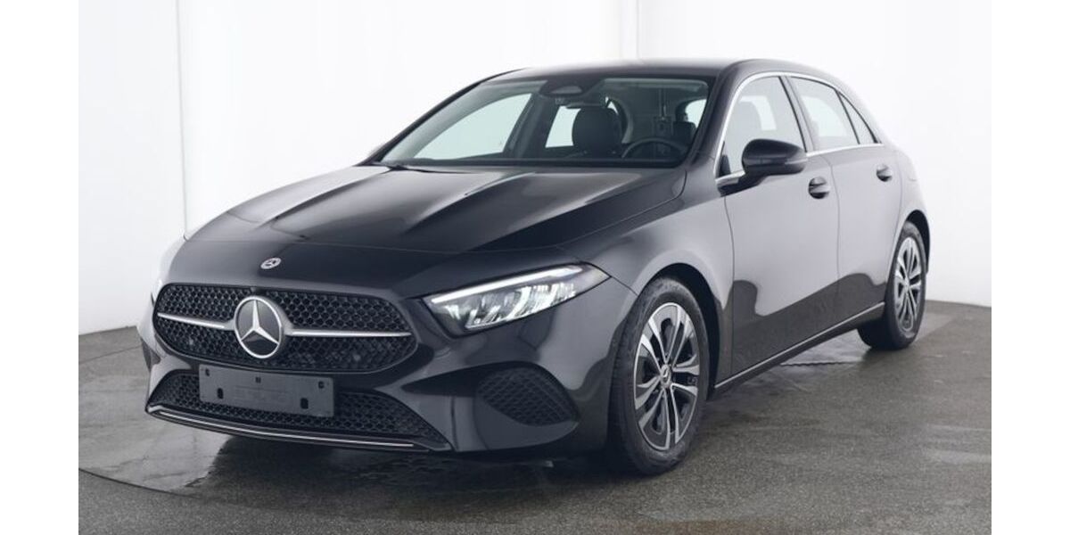 Mercedes-Benz A 180 13.715 km 28.800 &euro; Kaiserslautern 67657