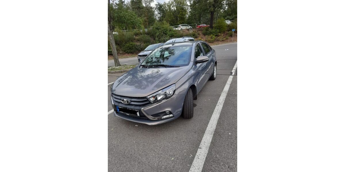 Lada Vesta 25.000 km 9.600 &euro; Kaiserslautern 67657