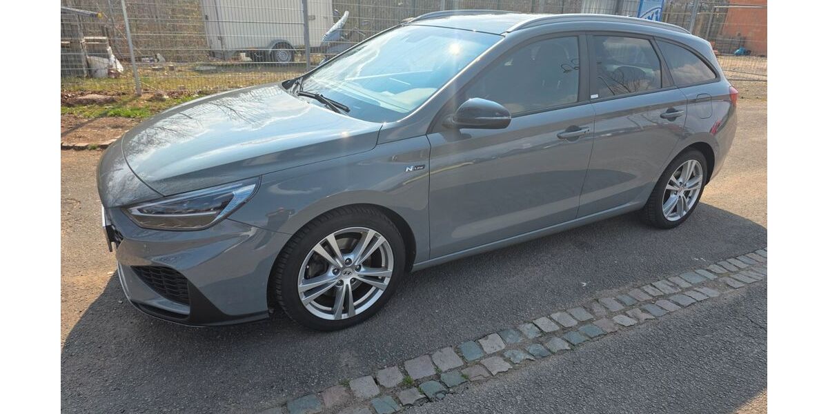 Hyundai i30 98.000 km 16.500 &euro; Linden 66851